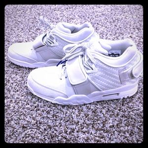 Victor Cruz Nike trainers